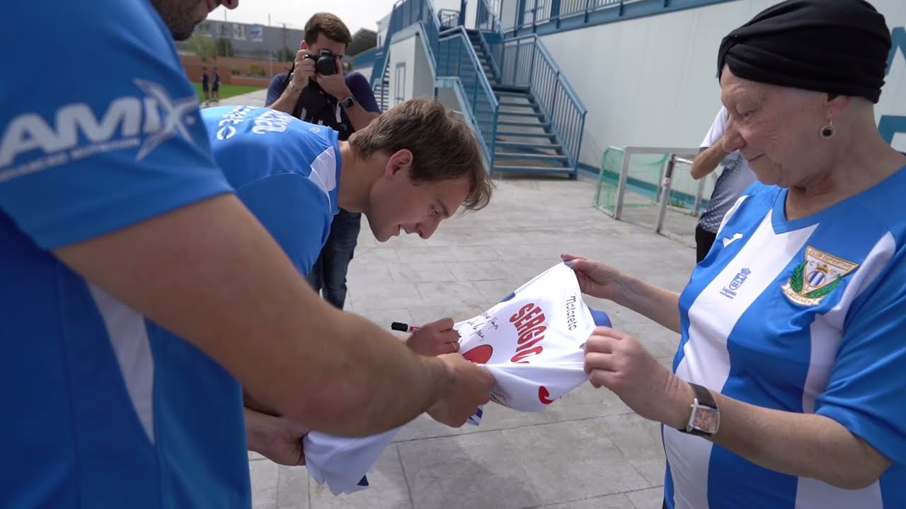 🤗 Rosi hace realidad su sueño visitando Butarque y conociendo a la plantilla