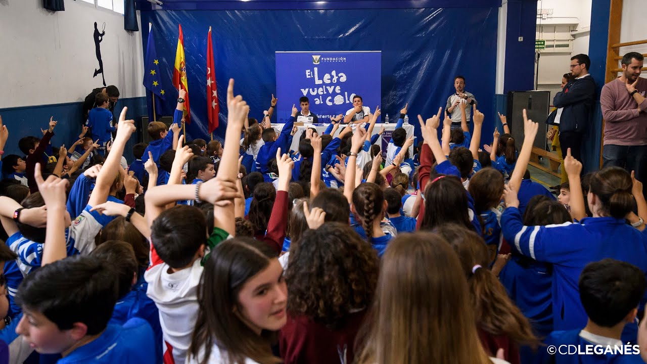 'El Lega Vuelve Al Cole' con Bustinza y Carrillo. Colegio El Salvador.